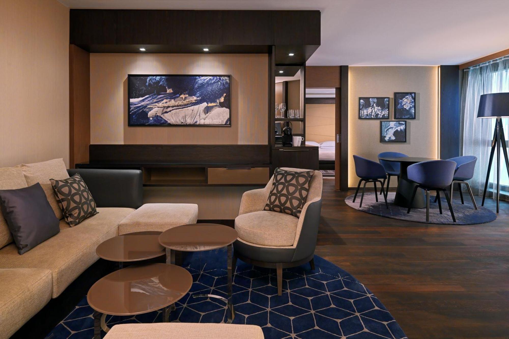 Sheraton Grand Tbilisi Metechi Palace Екстер'єр фото